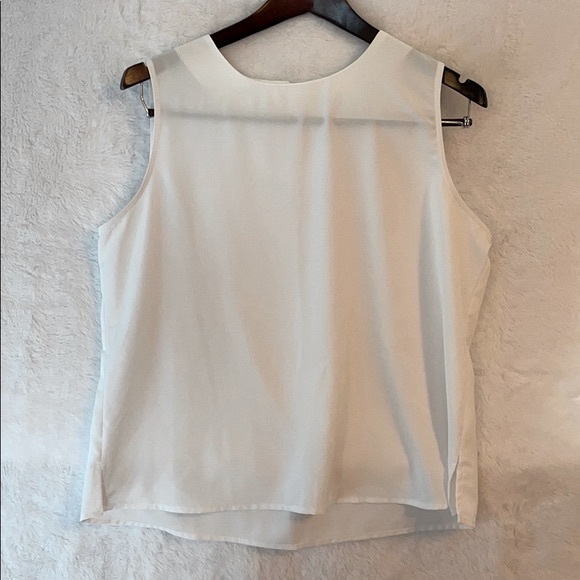 C.B. Collections White Sleeveless blouse - Picture 5 of 8